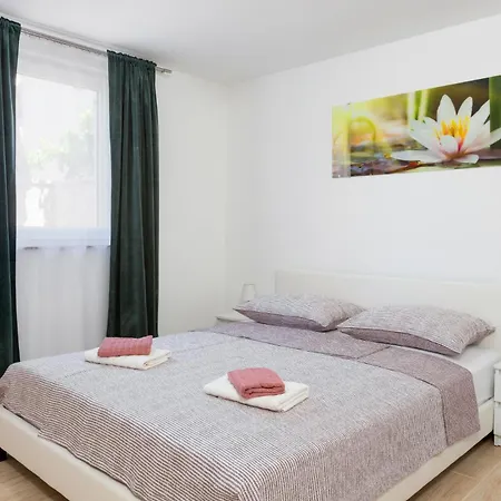 Vrdoljak - Dolje - Mpolo Apartment